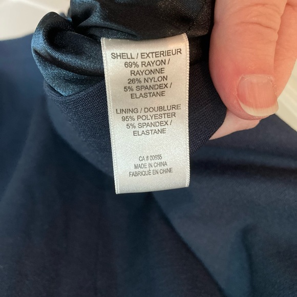 Cassis Jersey Sheath in Navy. Size 12. Side zip fully lined. Heavyweight fabric - Picture 7 of 8